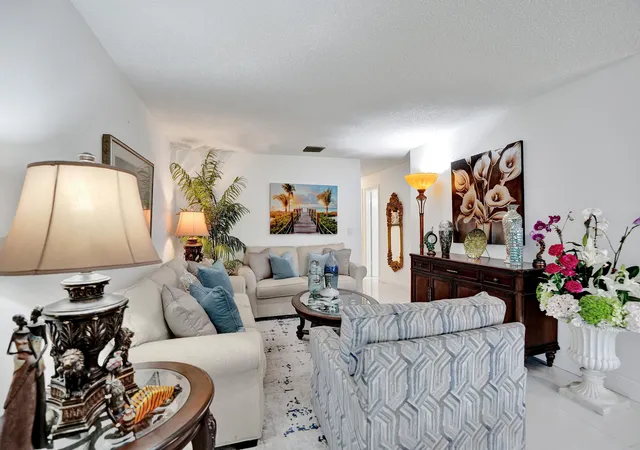 Photo 2 of Single family home for sale at 1034 Nw 88th Avenue, Plantation, FL 33322 | MLS# B26063295 | Listing updated on 2026-09-13