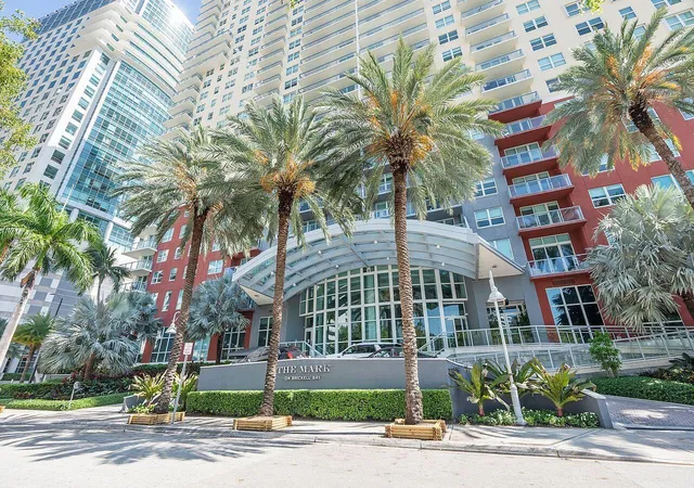 Photo 3 of Condo for sale at 1155 Brickell Bay Dr #2802, Miami, FL 33131 | MLS# B26063323 | Listing updated on 2026-09-15