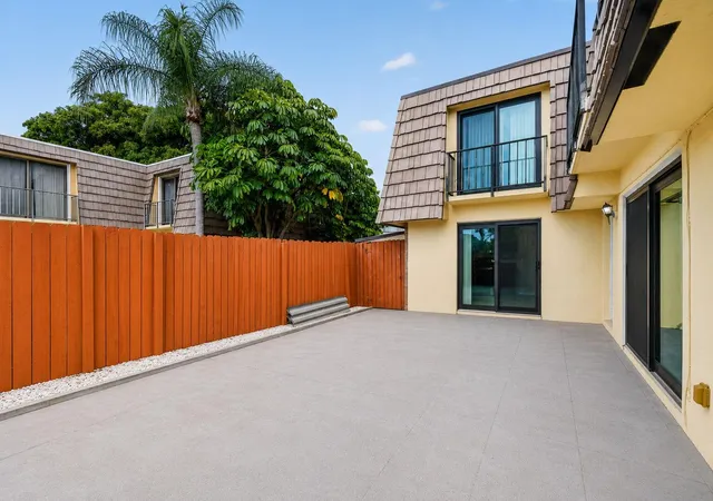Photo 3 of Townhouse for sale at 744 Springdale Cir, Palm Springs, FL 33461 | MLS# B26063434 | Listing updated on 2026-09-14
