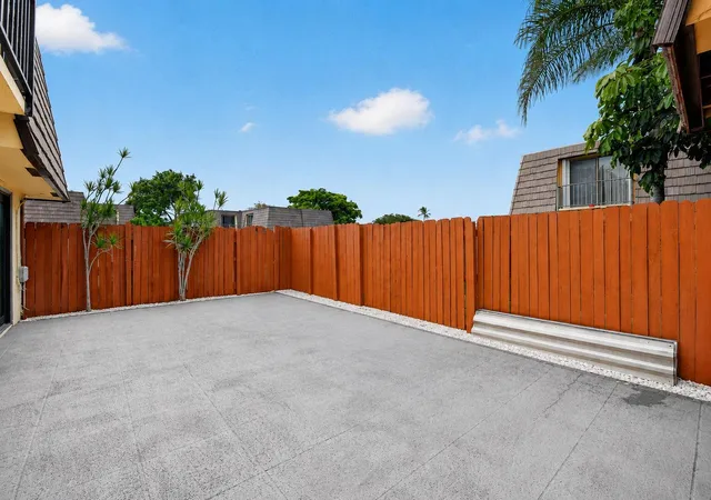 Photo 4 of Townhouse for sale at 744 Springdale Cir, Palm Springs, FL 33461 | MLS# B26063434 | Listing updated on 2026-09-14