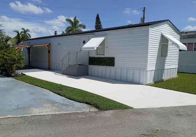 Photo 1 of Manufactured home for sale at 8517 Sw 17th Court, Davie, FL 33324 | MLS# B26063455 | Listing updated on 2026-09-16