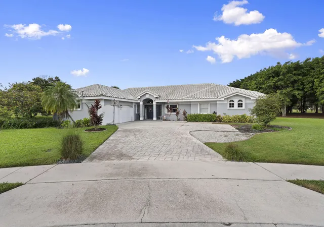 Photo 2 of Single family home for sale at 118 Elysium Dr, Royal Palm Beach, FL 33411 | MLS# B26063486 | Listing updated on 2026-09-13