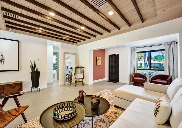 Photo 2 of Sale Pending at 1424 Ne 16th Avenue, Fort Lauderdale, FL 33304 | MLS# B26063497 | Listing updated on 2026-09-13