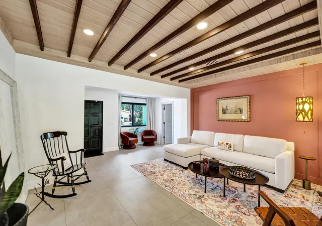Photo 3 of Sale Pending at 1424 NE 16th Avenue, Fort Lauderdale, FL 33304 | MLS# B26063497 | Listing updated on 2026-09-13