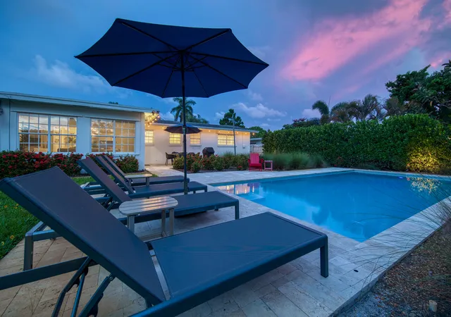 Photo 2 of Single family home for sale at 4795 Ne 18th Avenue, Oakland Park, FL 33334 | MLS# B26063579 | Listing updated on 2026-09-23