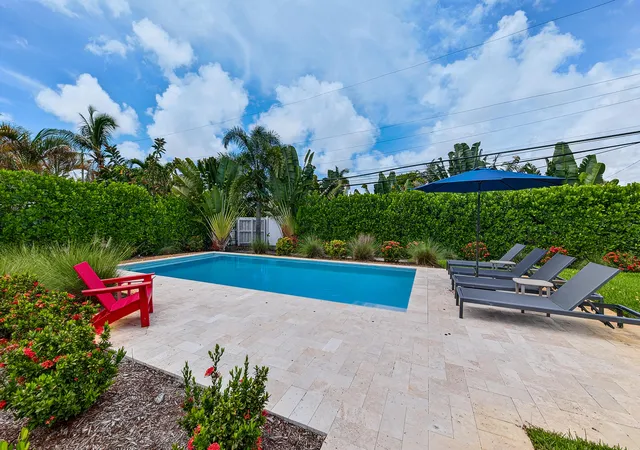 Photo 3 of Single family home for sale at 4795 Ne 18th Avenue, Oakland Park, FL 33334 | MLS# B26063579 | Listing updated on 2026-09-23