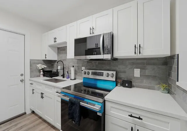 Photo 3 of Single family home for sale at 1382 9th Street, West Palm Beach, FL 33401 | MLS# B26063588 | Listing updated on 2026-09-14