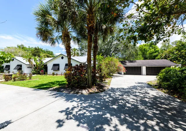 Single family home for sale at 12856 Arrowwood Dr, Palm Beach Gardens, FL 33418 | MLS# B26063666