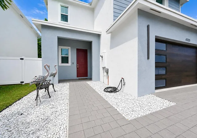 Photo 2 of Single family home for sale at 6305 Tenor Dr, West Palm Beach, FL 33413 | MLS# B26063780 | Listing updated on 2026-09-13
