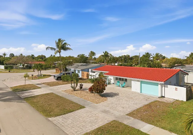Photo 1 of Single family home for sale at 1123 Se 2nd Avenue, Deerfield Beach, FL 33441 | MLS# B26063825 | Listing updated on 2026-09-13