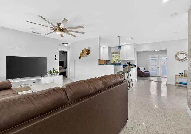 Photo 3 of Single family home for sale at 1123 SE 2nd Avenue, Deerfield Beach, FL 33441 | MLS# B26063825 | Listing updated on 2026-09-13