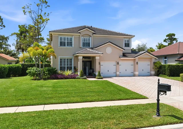 Photo 1 of Single family home for sale at 15562 Cypress Park Dr, Wellington, FL 33414 | MLS# B26063829 | Listing updated on 2026-09-28