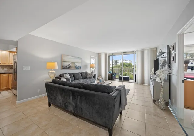 Photo 2 of Condo for sale at 2860 S Ocean Blvd #316, Palm Beach, FL 33480 | MLS# B26063929 | Listing updated on 2026-10-05
