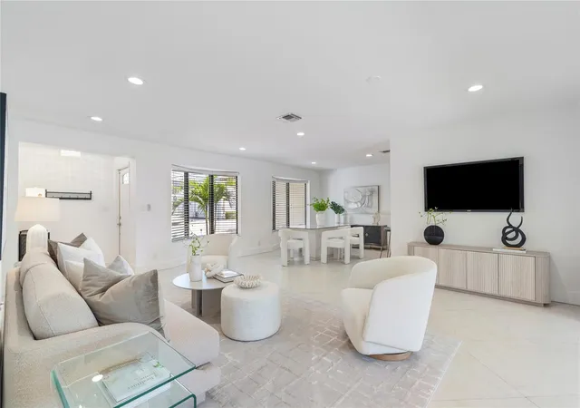 Photo 3 of Single family home for sale at 2280 Ne 62nd Street, Fort Lauderdale, FL 33308 | MLS# B26063942 | Listing updated on 2026-09-15