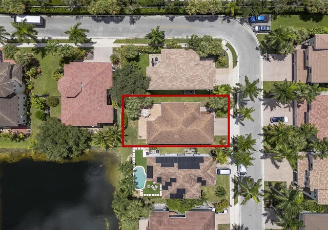 Photo 3 of Single family home for sale at 120 Nw 117th Terrace, Plantation, FL 33325 | MLS# B26064176 | Listing updated on 2026-09-30