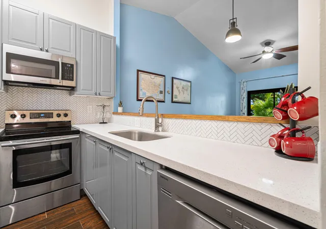 Photo 3 of Single family home for sale at 7660 Nw 96th Terrace, Tamarac, FL 33321 | MLS# B26064233 | Listing updated on 2026-10-06