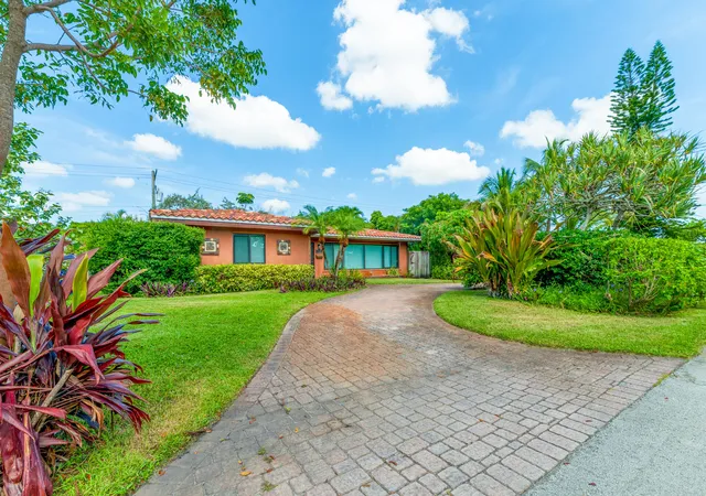 Photo 3 of Single family home for sale at 4621 NE 18th Terrace, Fort Lauderdale, FL 33308 | MLS# B26064246 | Listing updated on 2026-09-15