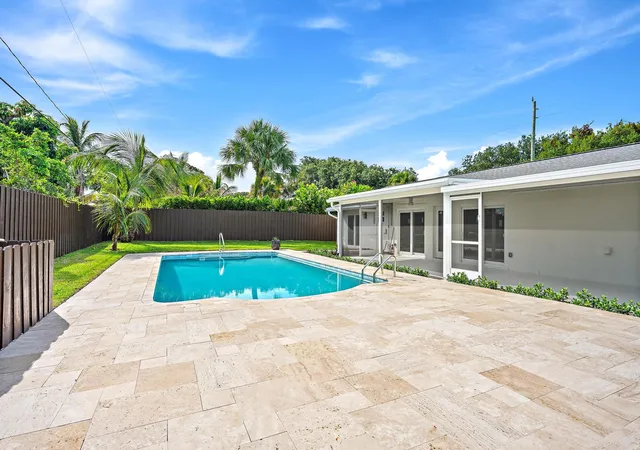 Photo 3 of Single family home for sale at 109 E Riverside Dr, Jupiter, FL 33469 | MLS# B26064269 | Listing updated on 2026-10-06