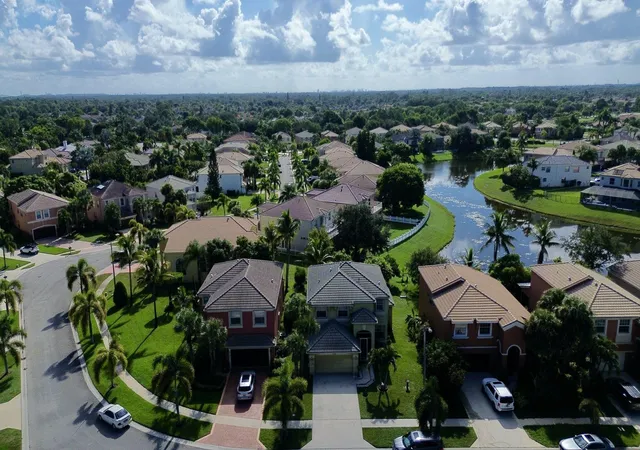 Photo 3 of Single family home for sale at 2745 Misty Oaks Cir, Royal Palm Beach, FL 33411 | MLS# B26064304 | Listing updated on 2026-09-27