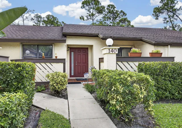 Photo 1 of Single family home for sale at 140 Karanda Ct, Royal Palm Beach, FL 33411 | MLS# B26064337 | Listing updated on 2026-09-23