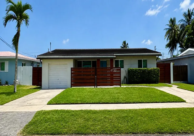 Photo 4 of Single family home for sale at 4730 SW 42nd Terrace, Fort Lauderdale, FL 33314 | MLS# B26064466 | Listing updated on 2026-09-16