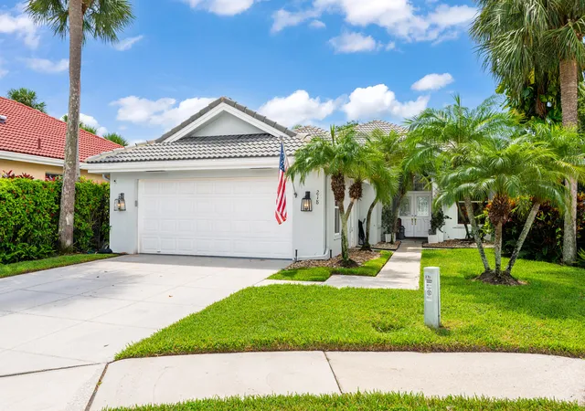 Photo 2 of Single family home for sale at 218 Hampton Ct, Jupiter, FL 33458 | MLS# B26064488 | Listing updated on 2026-09-14