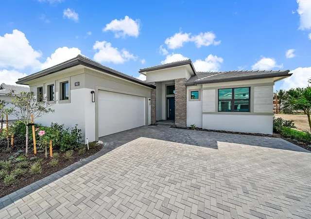 Photo 1 of Sale Pending at 9513 St Germain Dr, West Palm Beach, FL 33412 | MLS# B26064658 | Listing updated on 2026-09-13