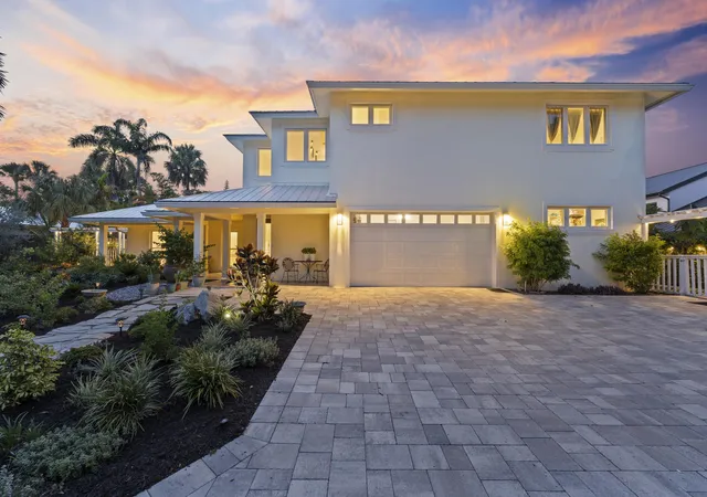 Photo 3 of Single family home for sale at 1117 SE Osceola St, Stuart, FL 34996 | MLS# B26064682 | Listing updated on 2026-09-14