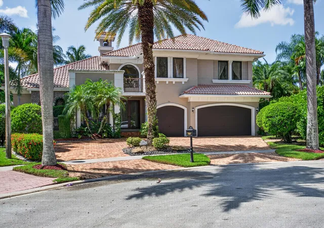 Photo 1 of Single family home for sale at 700 Cardinal St, Plantation, FL 33324 | MLS# B26064825 | Listing updated on 2026-09-23