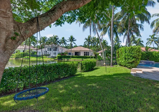 Photo 3 of Single family home for sale at 700 Cardinal St, Plantation, FL 33324 | MLS# B26064825 | Listing updated on 2026-09-23