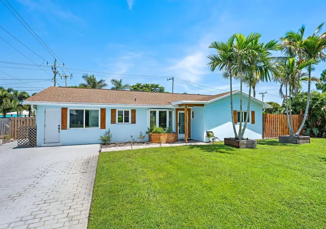 Photo 1 of Single family home for sale at 1 Windsor Rd W, Jupiter, FL 33469 | MLS# B26065011 | Listing updated on 2026-09-13
