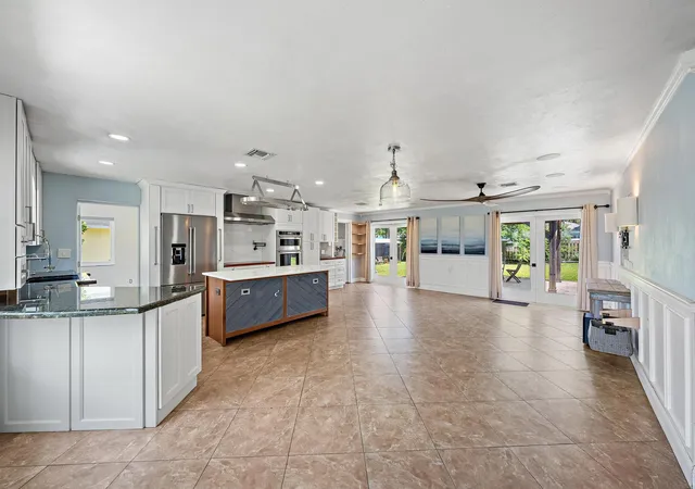 Photo 4 of Single family home for sale at 1 Windsor Rd W, Jupiter, FL 33469 | MLS# B26065011 | Listing updated on 2026-09-13