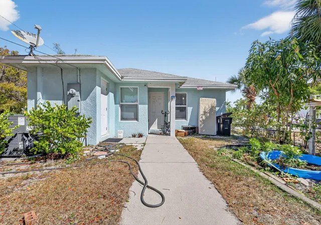 Photo 3 of Single family home for sale at 231 N H St, Lake Worth Beach, FL 33460 | MLS# B26065067 | Listing updated on 2026-09-14