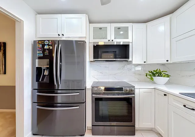 Photo 4 of Condo for sale at 2121 NE 68th Street #109, Fort Lauderdale, FL 33308 | MLS# B26065241 | Listing updated on 2026-09-14
