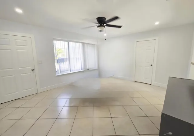 Photo 4 of Single family home for sale at 6138 Southgate Blvd, Margate, FL 33068 | MLS# B26065318 | Listing updated on 2026-09-23