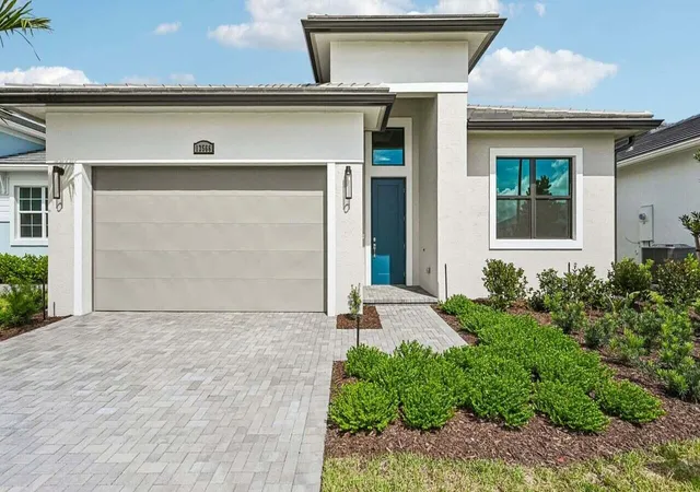 Photo 2 of Single family home for sale at 13566 Se Grovewood Dr, Port Saint Lucie, FL 34984 | MLS# B26065625 | Listing updated on 2026-09-13