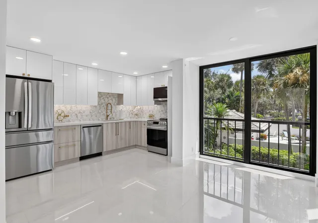 Photo 2 of Condo for sale at 7847 Lakeside Blvd #1021, Boca Raton, FL 33434 | MLS# B26065623 | Listing updated on 2026-09-15