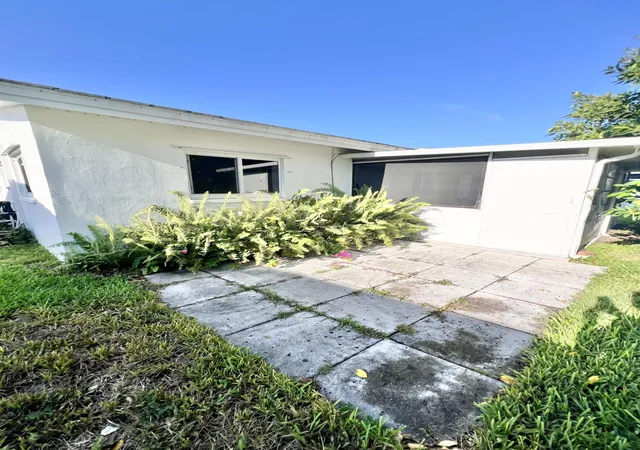 Photo 3 of Single family home for sale at 6711 Nw 72nd Street, Tamarac, FL 33321 | MLS# B26065934 | Listing updated on 2026-09-30