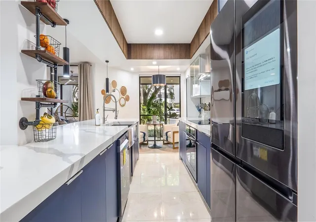 Listing Photo 4 - Condo for sale in building located at 1410 Sheridan St, Hollywood, FL 33020 - Unit #7I