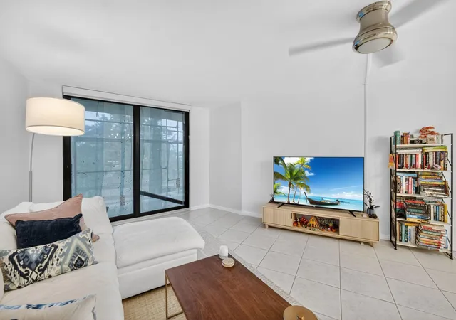 Photo 2 of Condo for sale at 3900 N Hills Dr #306, Hollywood, FL 33021 | MLS# B26066171 | Listing updated on 2026-09-23
