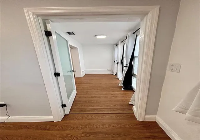 Listing Photo 5 - Condo for sale in building located at 2820 Ne 201St Ter, Aventura, FL 33180 - Unit #F326