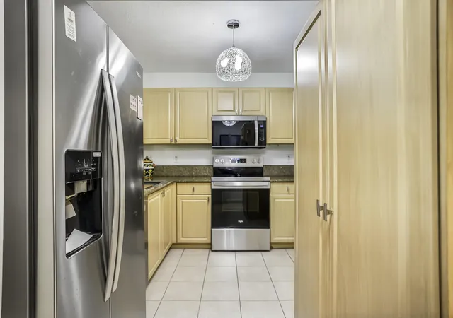 Photo 2 of Condo for sale at 609 E Sheridan St #208, Dania, FL 33004 | MLS# B26066287 | Listing updated on 2026-09-23
