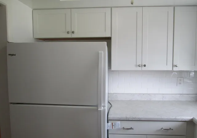 Photo 3 of Sale Pending at 2611 W Barkley Dr #E, West Palm Beach, FL 33415 | MLS# B26066298 | Listing updated on 2026-09-13