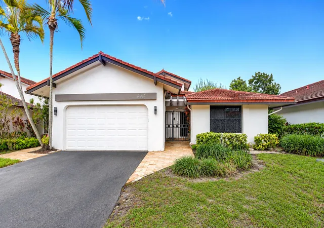 Photo 2 of Single family home for sale at 663 Deer Crk Hollows Cir, Deerfield Beach, FL 33442 | MLS# B26066320 | Listing updated on 2026-09-23