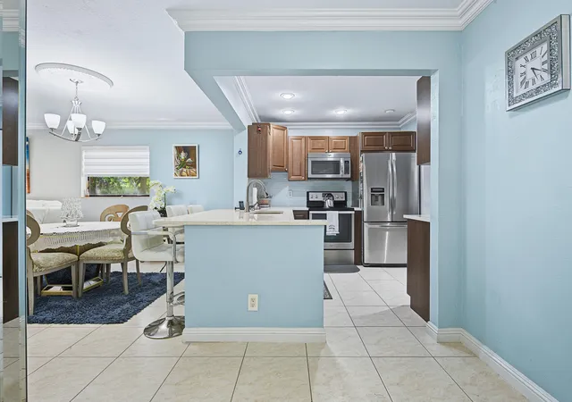 Listing Photo 5 - Condo for sale in building located at 4228 Nw 22Nd St, Coconut Creek, FL 33066 - Unit #100J
