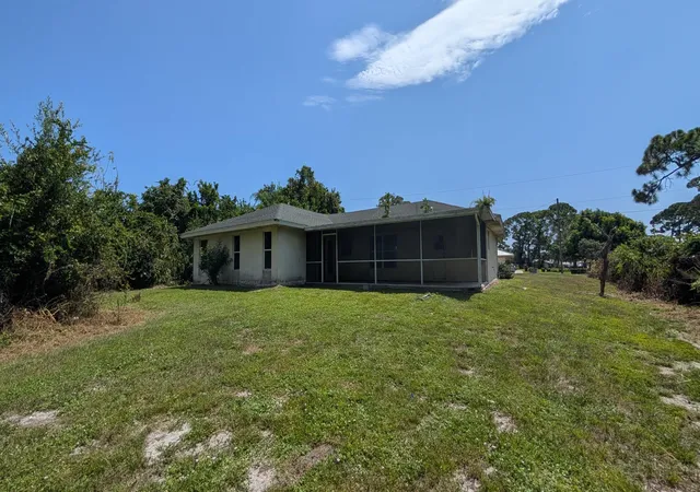 Photo 3 of Sale Pending at 2501 Iroquois Ave, Fort Pierce, FL 34946 | MLS# B26066735 | Listing updated on 2026-09-14