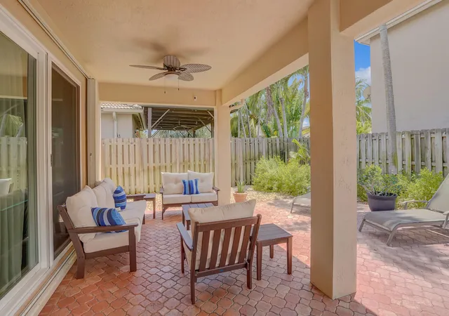 Photo 4 of Single family home for sale at 317 E Garden Cvs Cir, Davie, FL 33325 | MLS# B26066749 | Listing updated on 2026-09-14