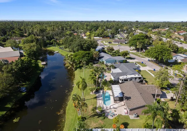 Photo 4 of Single family home for sale at 108 Cambridge Ln, Royal Palm Beach, FL 33411 | MLS# B26066799 | Listing updated on 2026-09-23