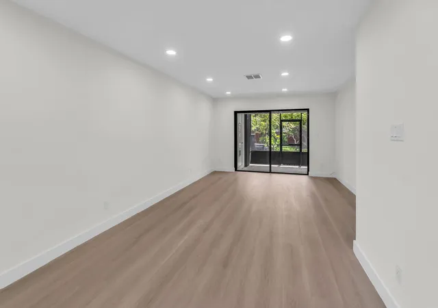 Photo 2 of Sale Pending at 176 Nw 106th Ter, Pembroke Pines, FL 33026 | MLS# B26066802 | Listing updated on 2026-09-15