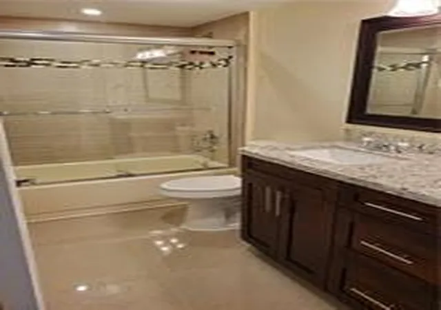 Listing Photo 4 - Condo for sale in building located at 1719 Whitehall Dr, Davie, FL 33324 - Unit #303